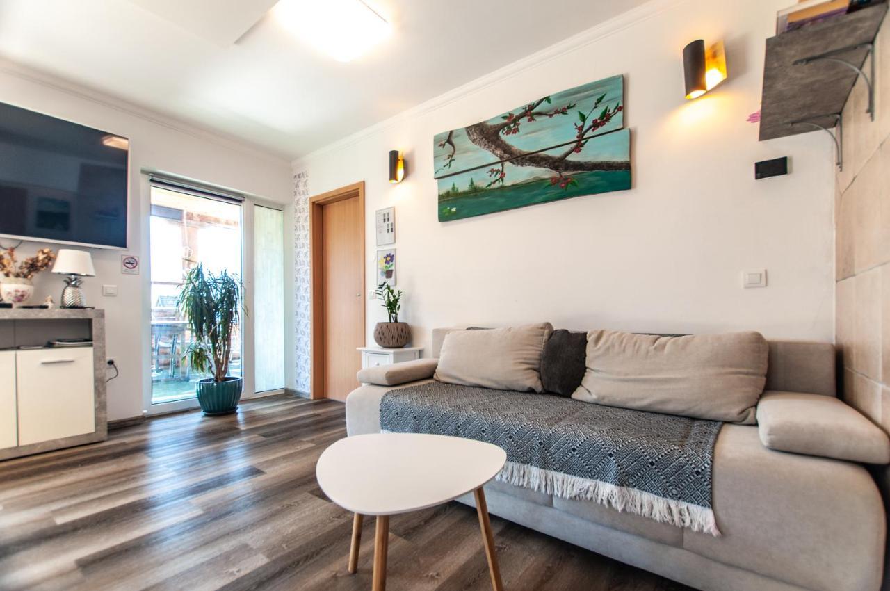 Apartments Julia بوينج المظهر الخارجي الصورة
